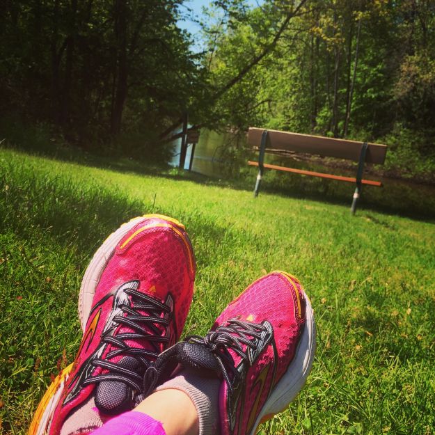 I've been so sick for the past two weeks with bronchitis and sinus infection, swallowing fistfuls of antibiotics and steroids every day; yet I finally felt better and continued my running rehab program - with a post-run wallow on the sunny riverbank. 