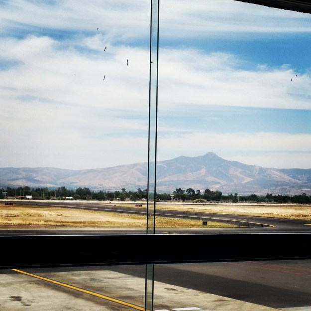 4.2016_mexico_airport view